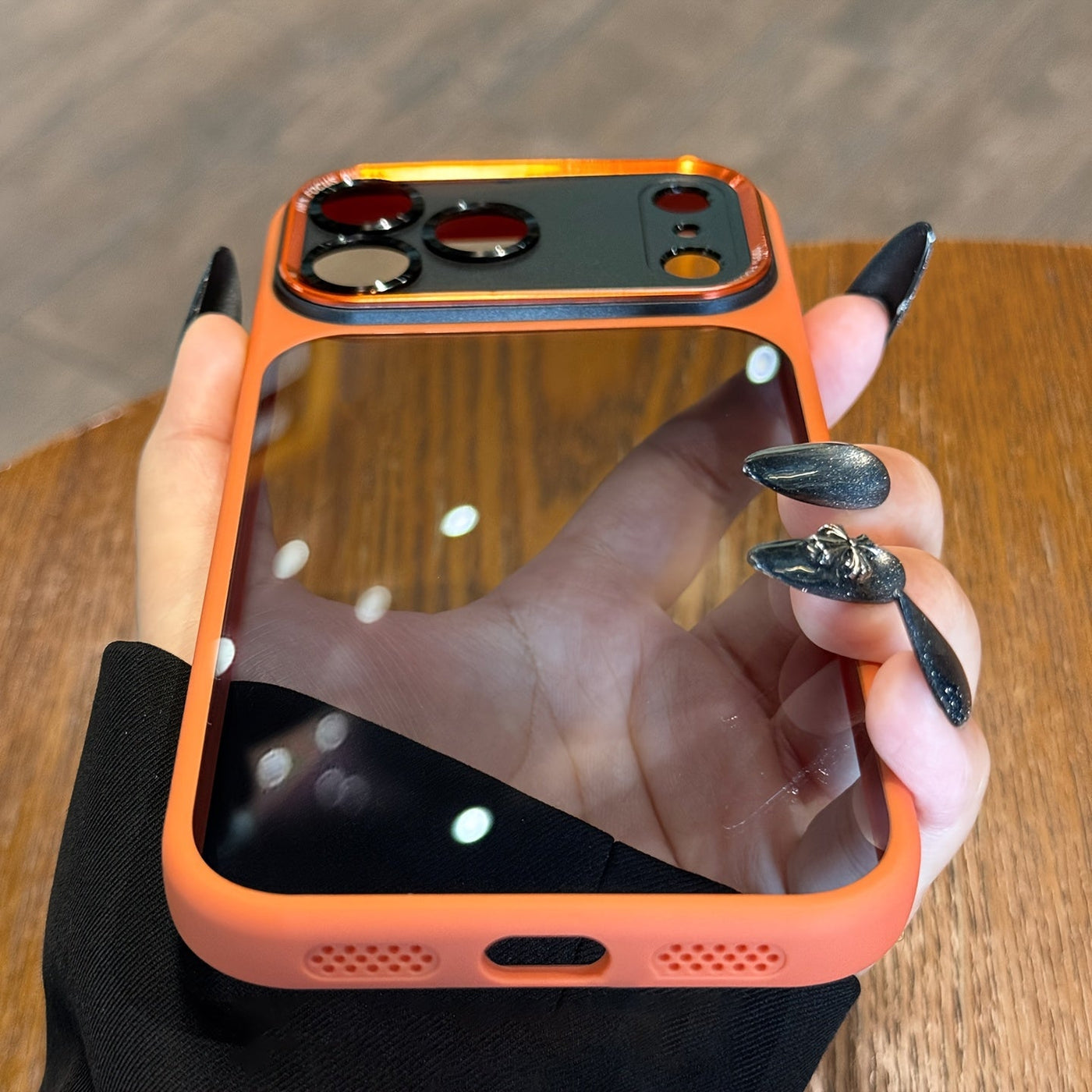 LumeFrame™ Translucent Leica Lens Case