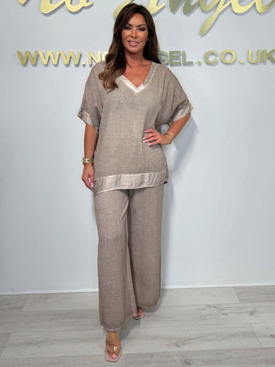 SerenaSet™ – V-Neck Top & Wide-Leg Pants