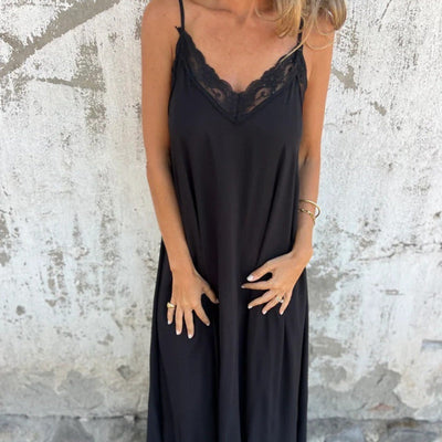 LaceAura™ Spaghetti Strap Maxi Dress