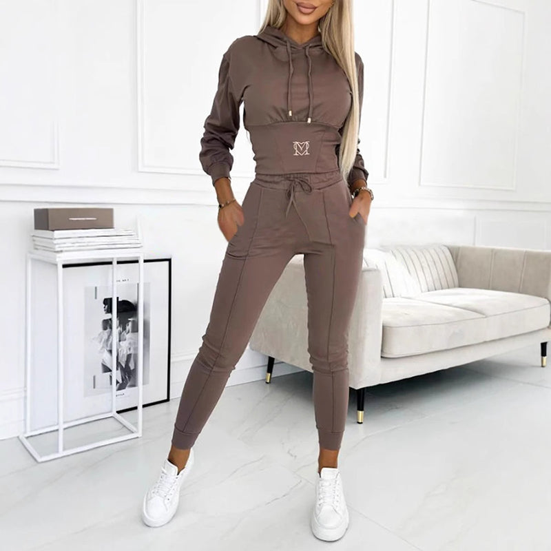 ARIVÉ™ – Elegant Comfort Tracksuit